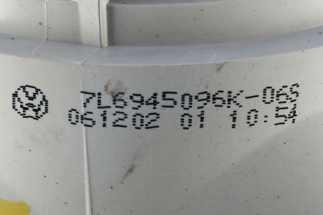 Baklykt høyre ytre til VW Touareg 2003-2007 (Type I, Fase 1)  (VAG|7L6 945 096 K|)