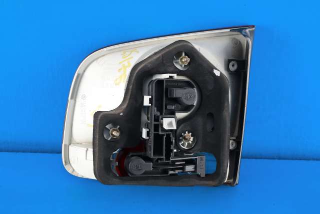 Baklykt venstre indre til VW Touareg 2003-2007 (Type I, Fase 1)  (VAG|7L6 945 093 J|)