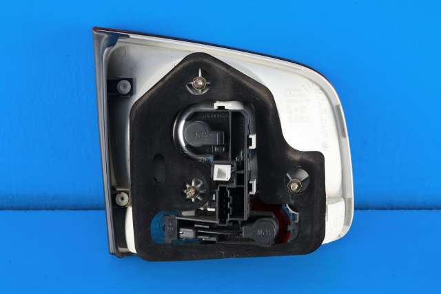 Baklykt høyre indre til VW Touareg 2003-2007 (Type I, Fase 1)  (VAG|7L6 945 094 J|)