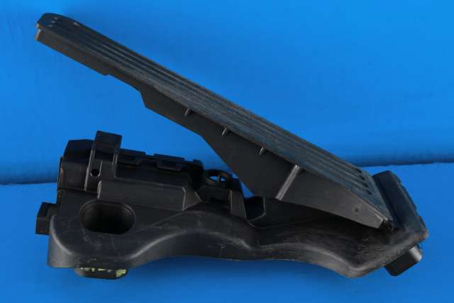 Pedal gass til VW Passat 2011-2015 (B7) (B7) (HELLA|6PV 010 498-00|1K1 721 503 AB|)