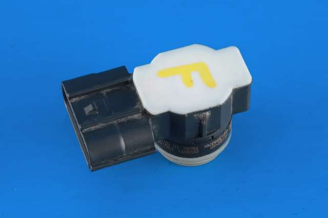 Parkeringssensor foran til Honda HR-V 2015-2021 (Type II)  (HONDA|39680-T0A-R120|)