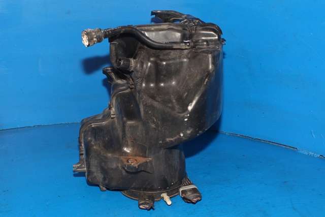 AdBlue tank til VW Caddy 2015-2020 (Type III, Fase 3)  (VAG|2K5 131 877 A|)