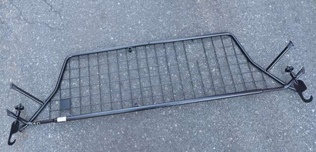 Bagasjerom hundegitter til Mitsubishi Outlander 2015-->> (Type III, Fase 2)  (MIM SAFE|10440|)