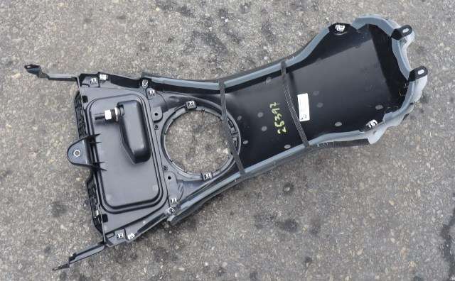 MC, Deksel, tank til MC BMW R1300 GS 2024-->> (Dual Sport) (Dual Sport) (BMW|1 683 198|)