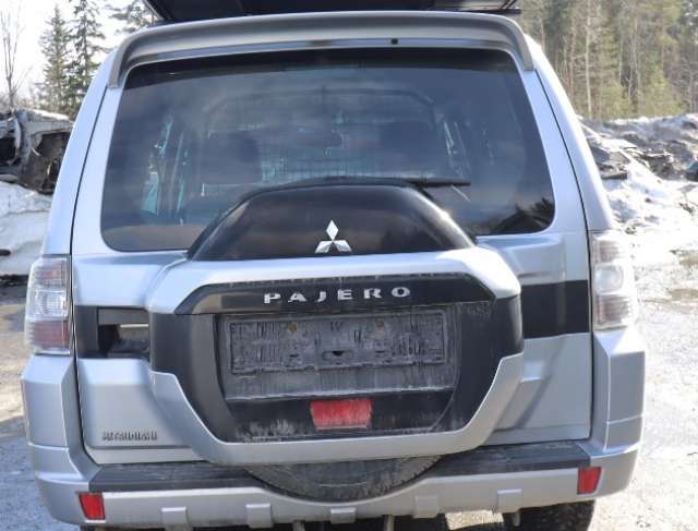 Bakluke til Mitsubishi Pajero, 2007-2016 (Type IV, Fase 1)  