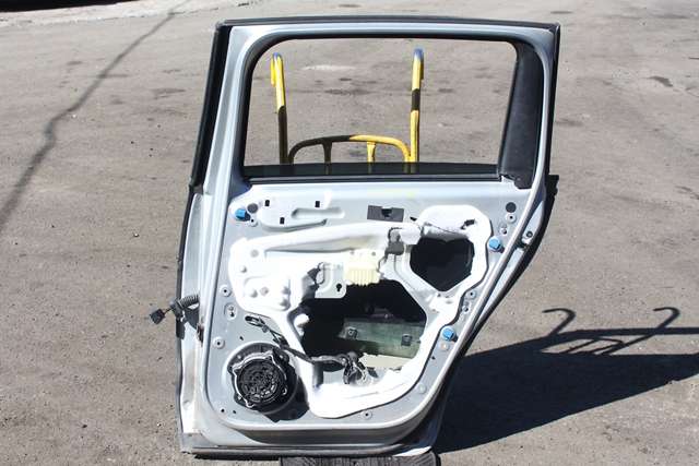 Dør høyre bak til Peugeot 5008 2010-2017 (Type I)
