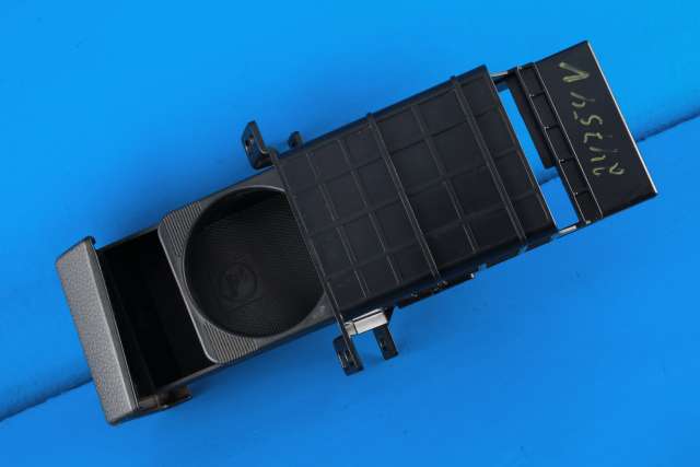 Dashbord koppholder til Isuzu D-Max, 2021-->> (Type III)  