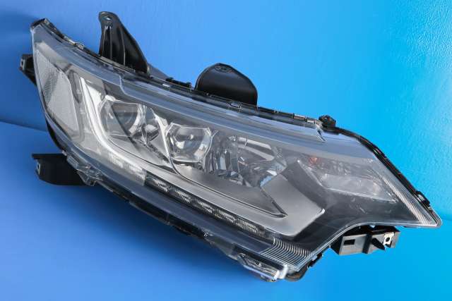 Frontlykt høyre halogen til Mitsubishi Outlander, 2015-->> (Type III, Fase 2)  (4BX158301C8-64)