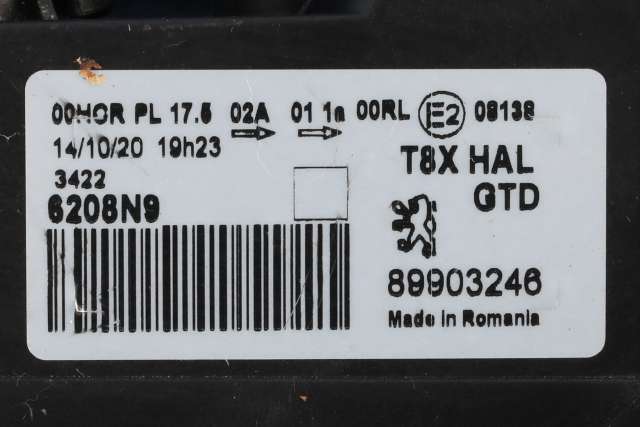 Frontlykt venstre halogen til Peugeot 5008 2010-2017 (Type I) (VALEO|89903246|)