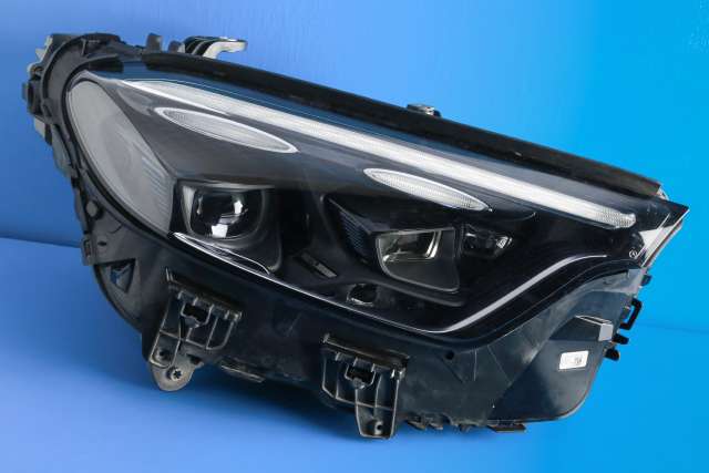 Frontlykt høyre full-LED til Mercedes GLC, 2022-->> (X254) (X254) (MERCEDES|A 254 906 24 02)