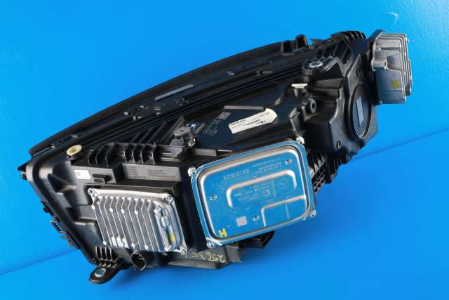Frontlykt høyre full-LED til Mercedes GLC 2022-->> (X254) (X254) (MERCEDES|A 254 906 24 02|)