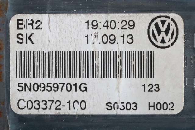 Ruteheis, kun motor, venstre foran til VW Tiguan 2011-2016 (Type I, Fase 2) (VAG|5N0 959 701 G|3C0 959 793 C|)