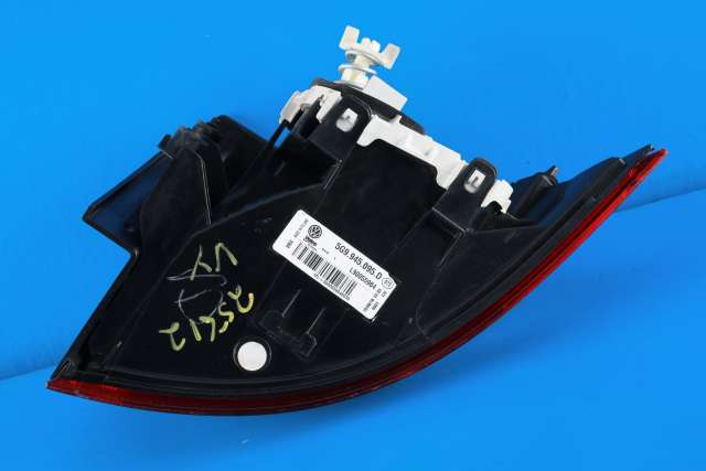 Baklykt venstre ytre til VW Golf VII 2012-2017 (Fase 1)  (VAG|5G9 945 095 D|)
