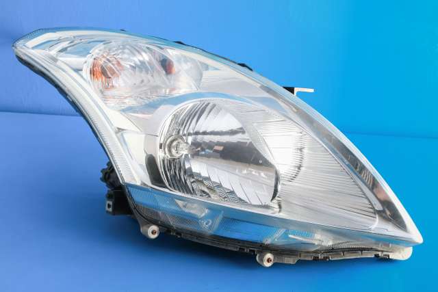 Frontlykt høyre halogen til Suzuki Swift, 2011-2017
