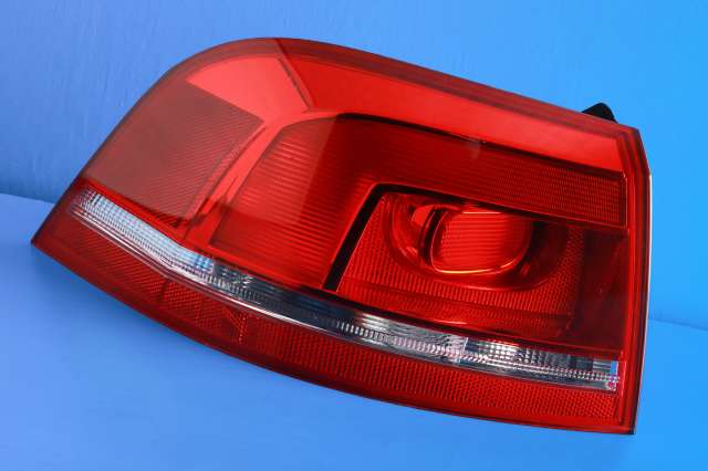 Baklykt venstre ytre til VW Passat, 2011-2015 (B7) (B7) (VAG|3AF 945 095 A)