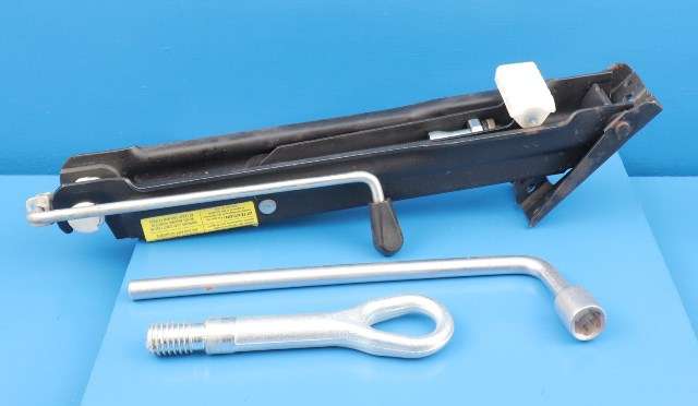 Jekk original til Mercedes ML 2005-2011 (W164) (W164) (MERCEDES|A 164 580 00 18|)