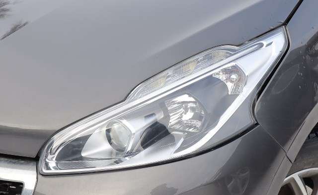 Frontlykt venstre halogen til Peugeot 208, 2012-2019 (Type I)  