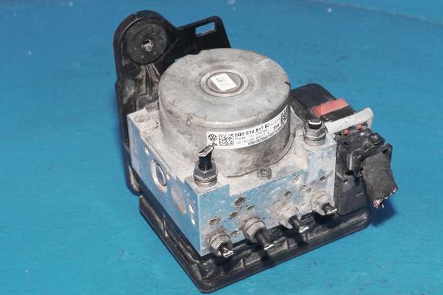 ABS sentral til VW Golf VII, 2012-2017 (Fase 1)  (VAG|5Q0 614 517 BJ)