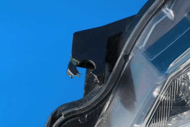 Frontlykt venstre halogen til Toyota Yaris 2014-2020 (Type III, Fase 2)