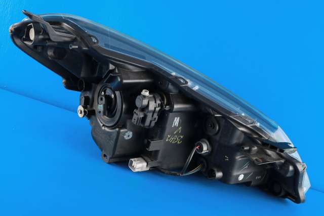 Frontlykt venstre halogen til Toyota Yaris 2014-2020 (Type III, Fase 2)