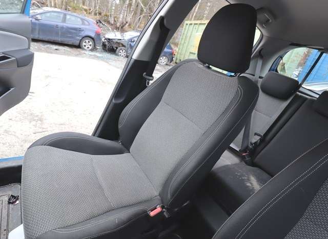 Sete foran høyre til Toyota Yaris, 2014-2020 (Type III, Fase 2)