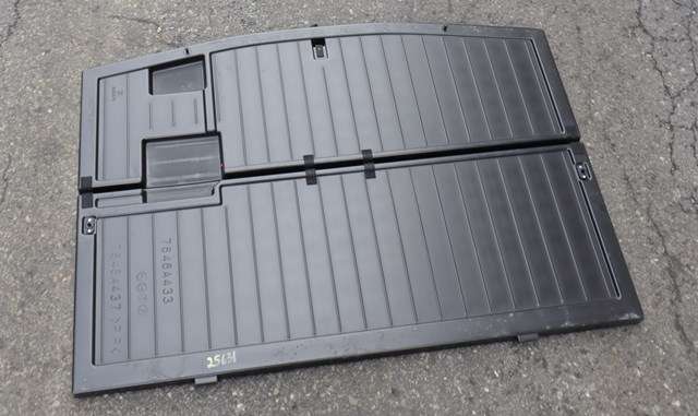 Bagasjerom teppe/gulvplate til Mitsubishi Outlander 2015-->> (Type III, Fase 2)  (MITSUBISHI|7646A433|)