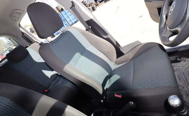 Sete foran venstre til Toyota Yaris, 2012-2014 (Type III, Fase 1)  