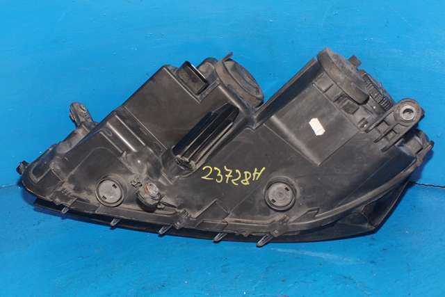Frontlykt høyre halogen til VW Passat 2011-2015 (B7) (B7) (VAG|3AB 941 006|)