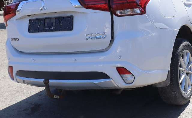 Støtfanger bak til Mitsubishi Outlander 2015-->> (Type III, Fase 2)  