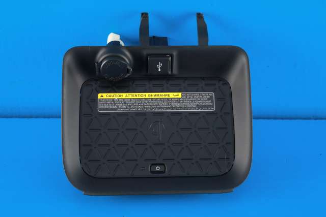 Dashbord trådløs mobillader til Toyota RAV4, 2019-->> (Type V)  (TOYOTA|861C0-42011)