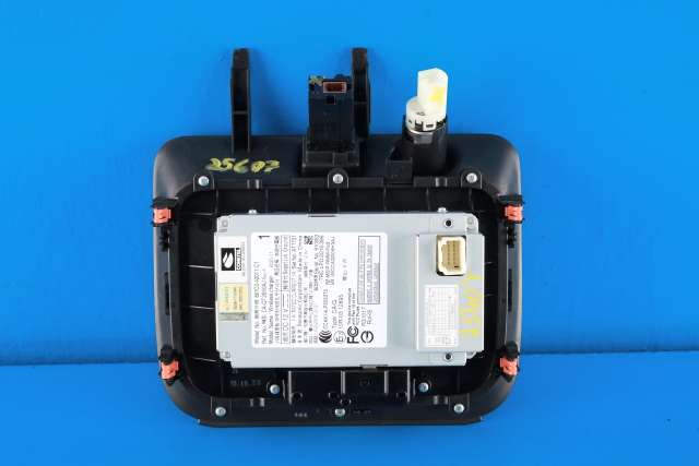 Dashbord trådløs mobillader til Toyota RAV4 2019-->> (Type V)  (TOYOTA|861C0-42011|)