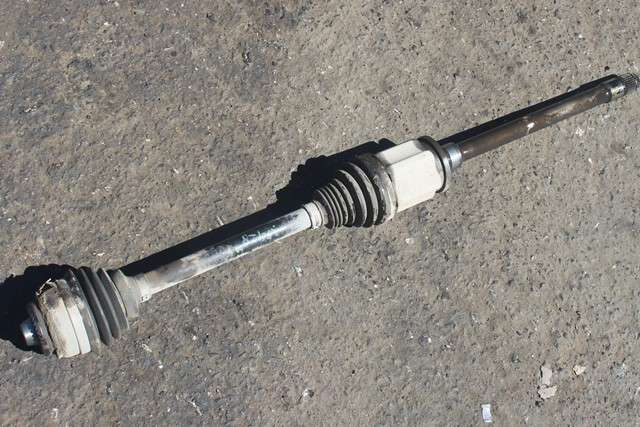 Drivaksel høyre foran, diesel/automat til BMW X3, 2010-2017 (F25) (F25) (BMW|7 598 028)