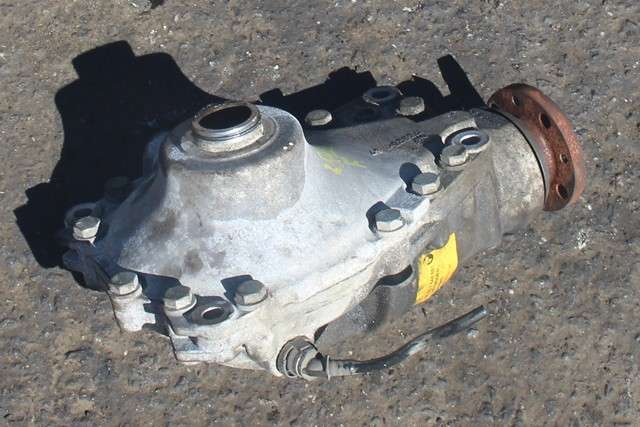 Kardang klokke foran til BMW X3 2010-2017 (F25) (F25) (BMW|31.50-7 648 881|)