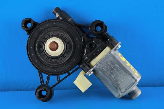 Ruteheis, kun motor, venstre foran til Škoda Octavia 2013-2016 (Type III, Fase 1)  (BOSCH|0 130 822 717|5Q0 959 801 B|)