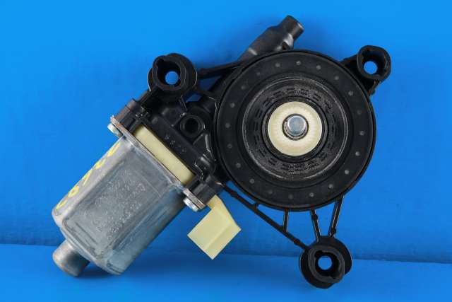 Ruteheis, kun motor, høyre foran til Škoda Octavia 2013-2016 (Type III, Fase 1)  (BOSCH|0 130 822 716|5Q0 959 802 B|)