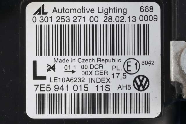 Frontlykt venstre xenon til VW Transporter / Caravelle 2009-2015 (Fase 2) (T5) (T5) (VAG|7E5 941 015|)