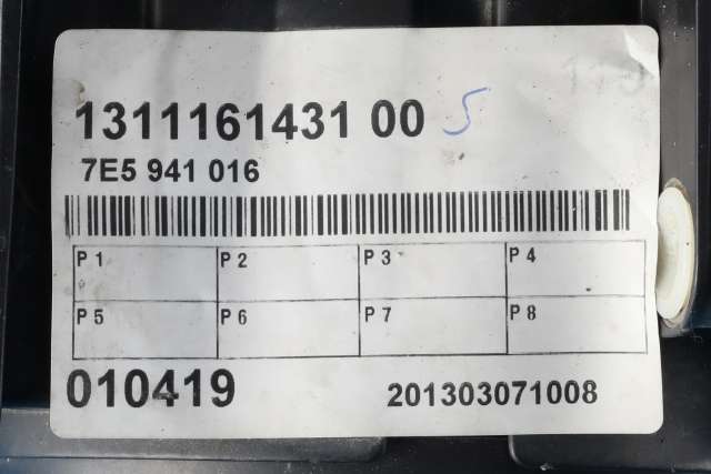 Frontlykt venstre xenon til VW Transporter / Caravelle 2009-2015 (Fase 2) (T5) (T5) (VAG|7E5 941 015|)