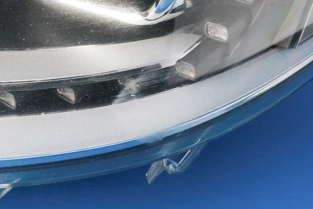 Frontlykt venstre xenon til VW Transporter / Caravelle 2009-2015 (Fase 2) (T5) (T5) (VAG|7E5 941 015|)