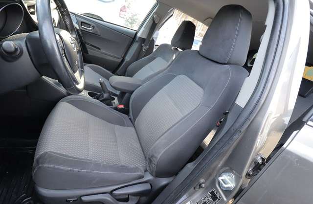 Sete foran venstre til Toyota Auris, 2015-2019 (Type II, Fase 2)