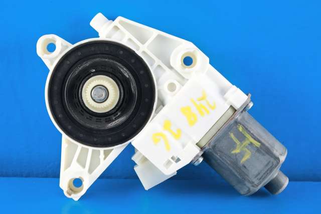 Ruteheis, kun motor, høyre foran til Mercedes B-Klasse, electric drive 2014-2018 (W242) (W242) (MERCEDES|A 246 906 52 00|)