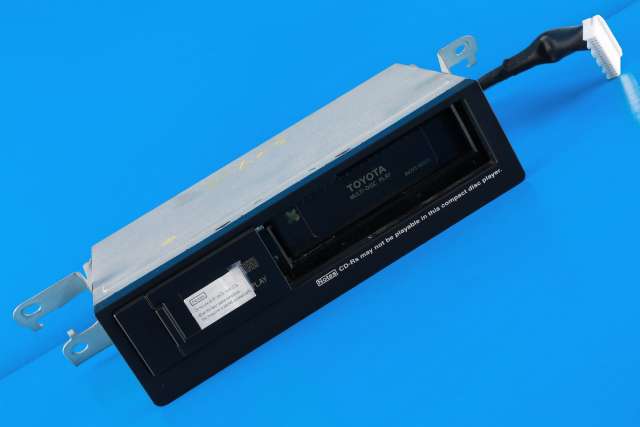 Bilstereo CD-veksler til Toyota Land Cruiser 120 2002-2009  (TOYOTA|86270-60070|)