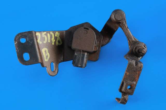 Sensor nivå til Toyota RAV4, 2013-2015 (Type IV, Fase 1)