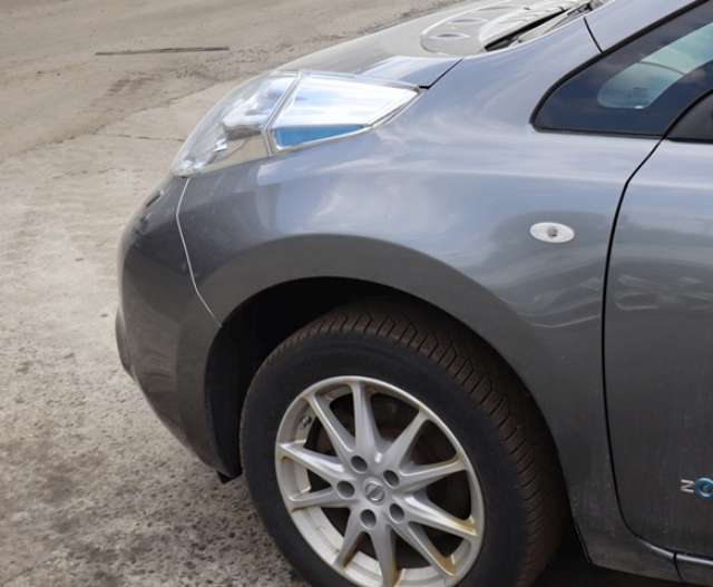 Skjerm venstre foran til Nissan Leaf, 2011-2017 (Type I)