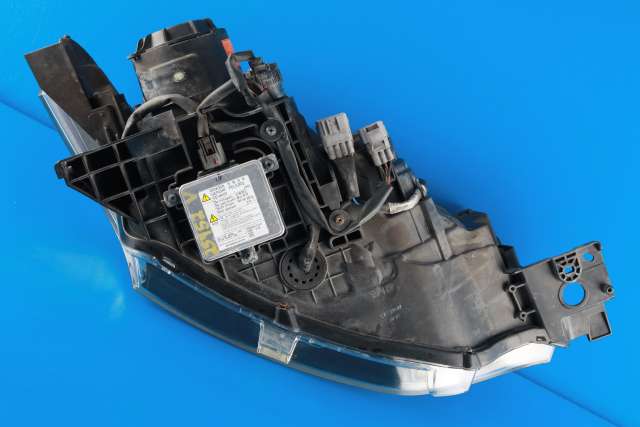 Frontlykt venstre xenon til Mitsubishi Outlander 2012-2015 (Type III, Fase 1)  (MITSUBISHI|8301C203|)