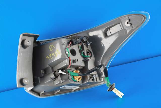 Baklykt venstre ytre til Mitsubishi Outlander 2012-2015 (Type III, Fase 1) (MITSUBISHI|8330A789|)