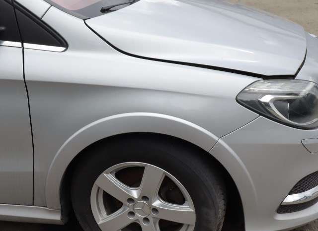 Skjerm høyre foran til Mercedes B-Klasse, electric drive, 2014-2018 (W242) (W242)