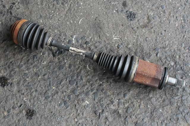 Drivaksel venstre foran, diesel/automat til BMW 5-Serie 2010-2017 (F10/F11) (F10/F11) 