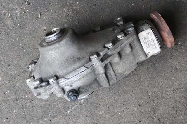 Kardang klokke foran til BMW 5-Serie 2010-2017 (F10/F11) (F10/F11) (BMW|7 584 517|)
