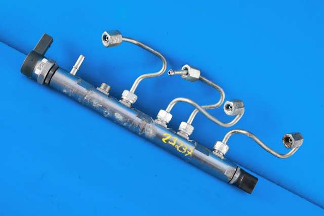 Dyseskinne (fuelrail) til BMW X1, 2009-2015 (E84) (E84) (BOSCH|0 445 214 182)