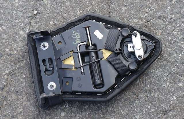 MC, Sal/sete, bakre til MC BMW S1000 R 2014-->> (Naked) (Naked) 